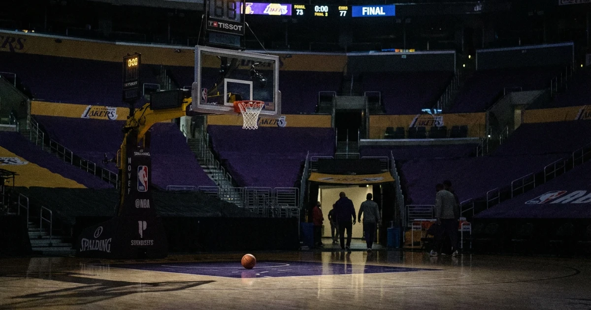 Lakers’ Last-Second Miss Caps Disappointing Homestand
