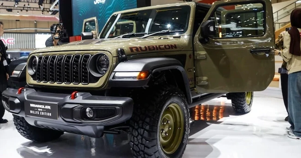 Stellantis recalls 1.08 million Jeep Wranglers and Gladiators for fire risk