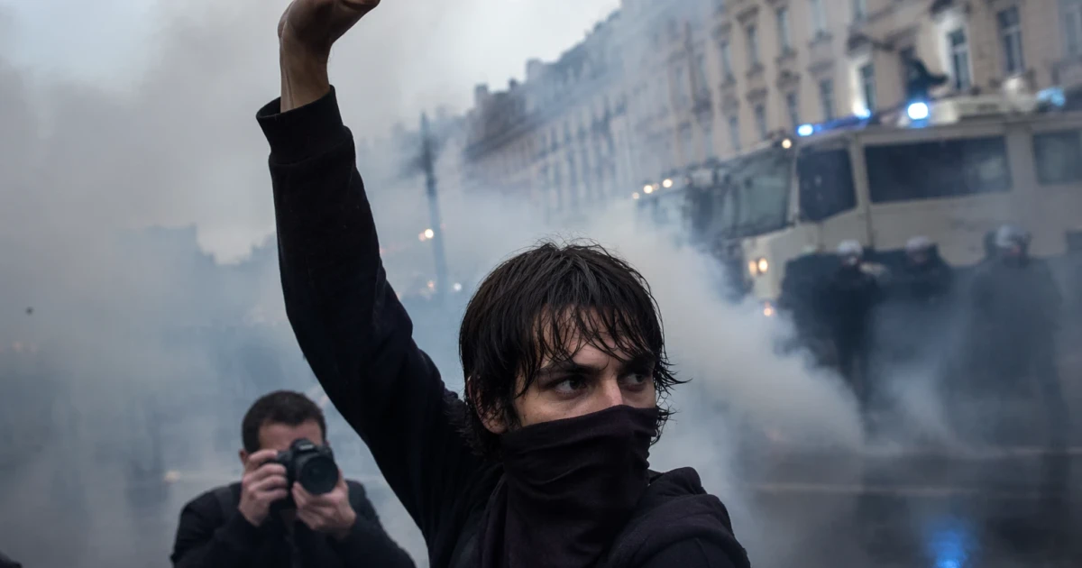 Brussels protesters condemn police force over Belgian education cuts