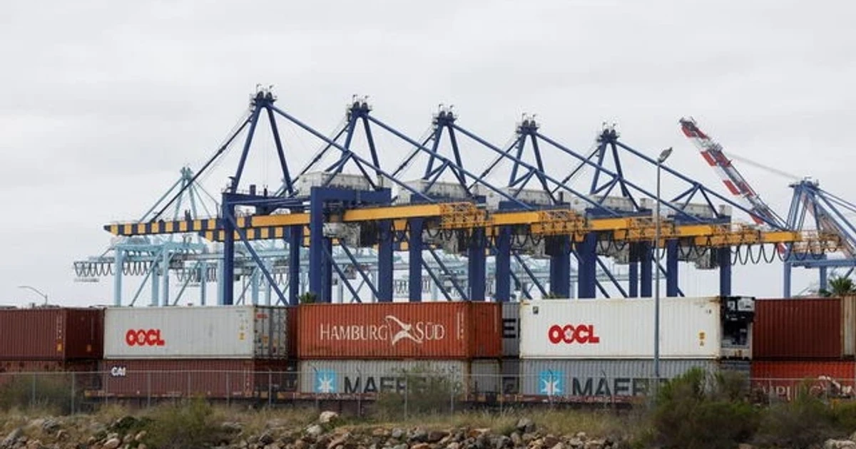 Judge urges faster refund of illegal tariffs to small importers