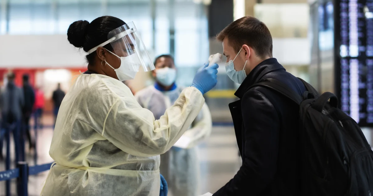 U.S. presses Europe to tighten Ebola travel rules or face restrictions