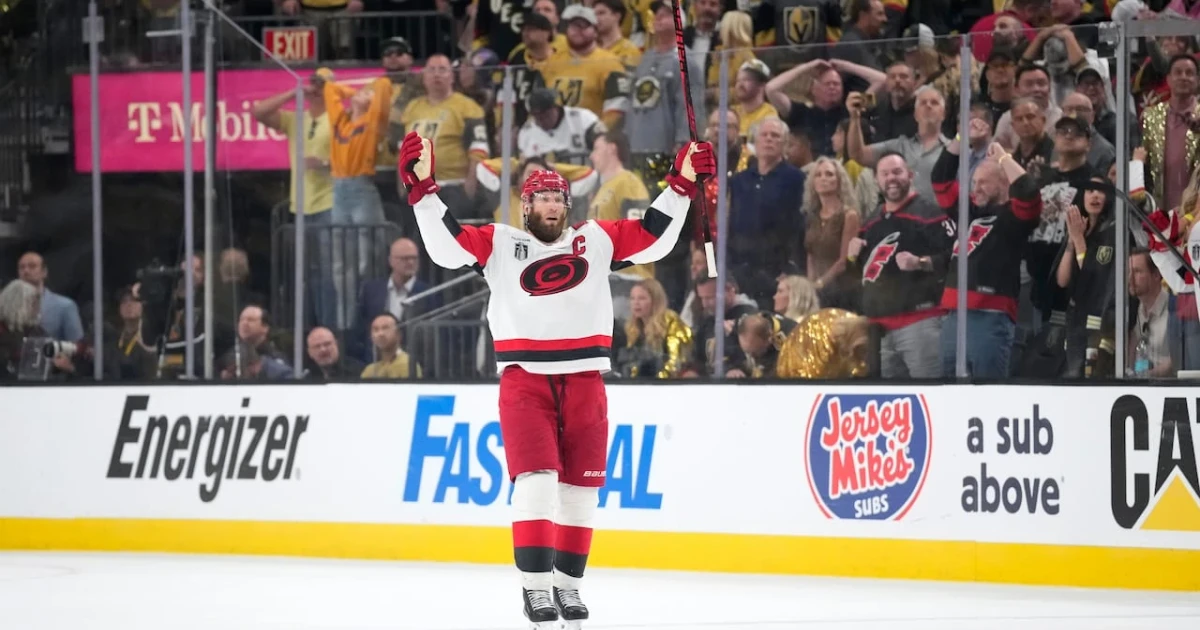 Hurricanes beat Golden Knights, tie Stanley Cup Final at 2-2