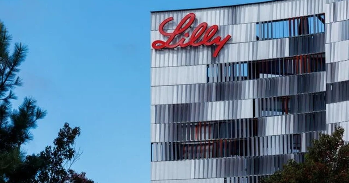 Lilly's retatrutide boosts weight-loss hopes in booming obesity drug race