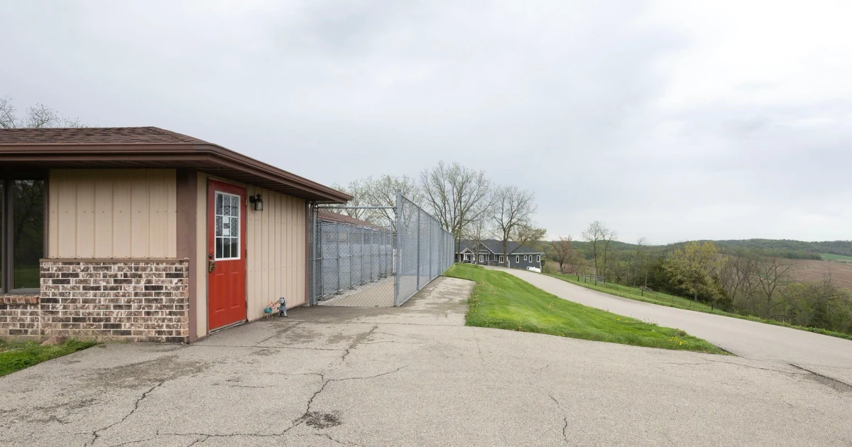 Dogs barking on surveillance help solve Iowa kennel killing case