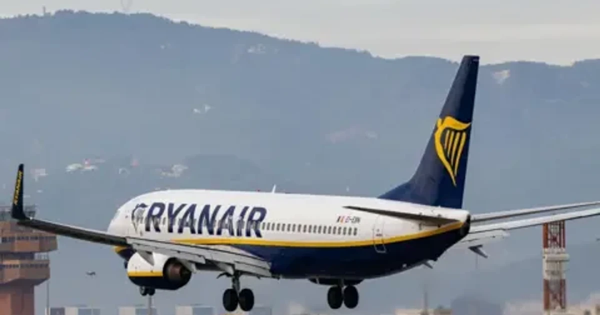 UK regulator investigates Ryanair over child seat fees