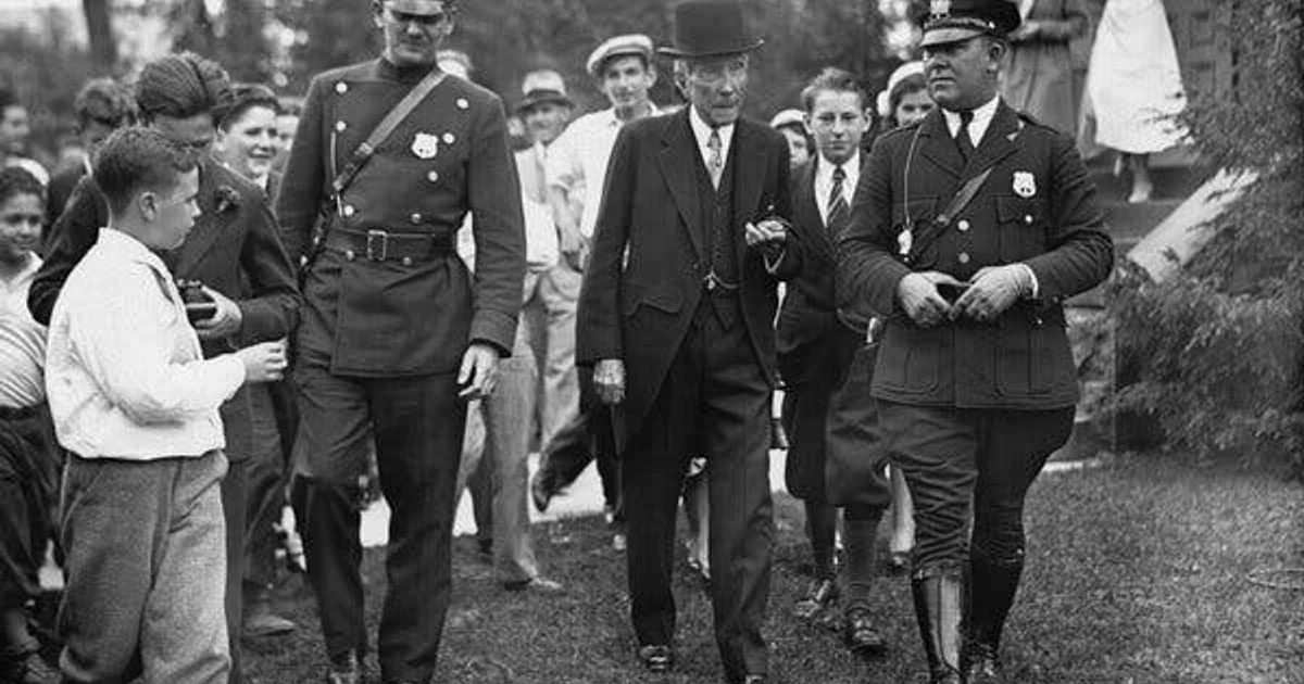 Rockefeller became America’s first billionaire in 1916, newspapers reported