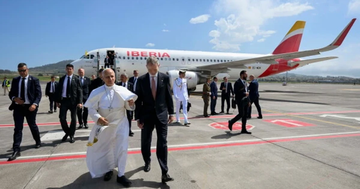 Pope Leo XIV's return to Rome delayed by plane technical fault