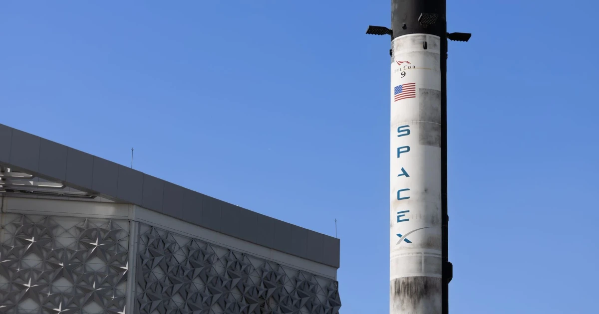Musk’s politics and culture war posts shadow SpaceX’s public debut
