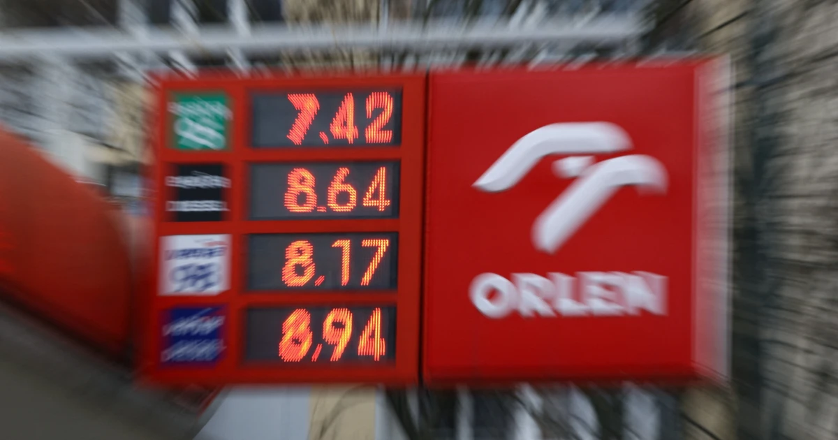 Poland extends fuel VAT cut and price cap, ends excise relief