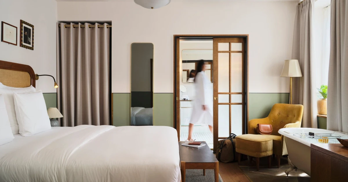 Travelers embrace hotel hopping to stretch summer vacation budgets
