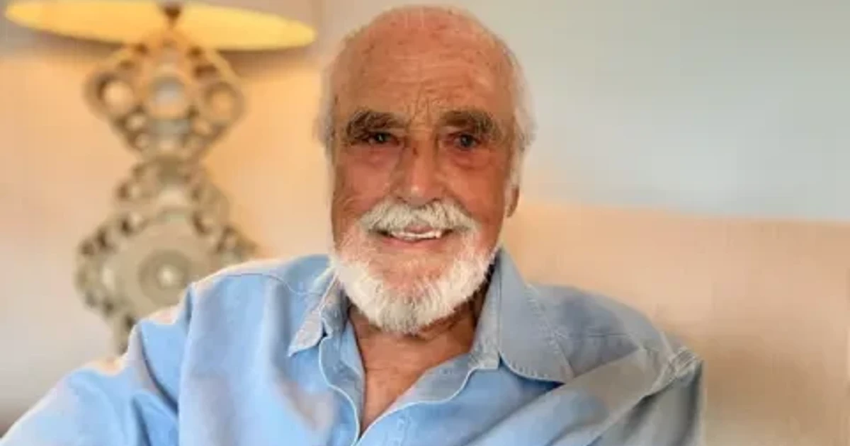 Campaigner urges UK government to restart UFO investigations