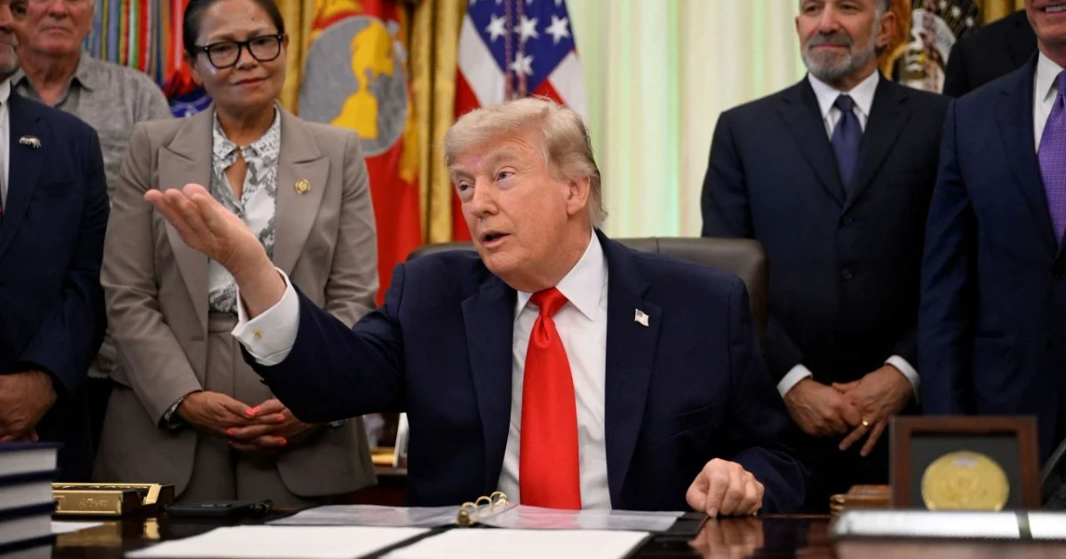 Trump says US-Iran peace deal scheduled for Sunday, Iran disputes timing