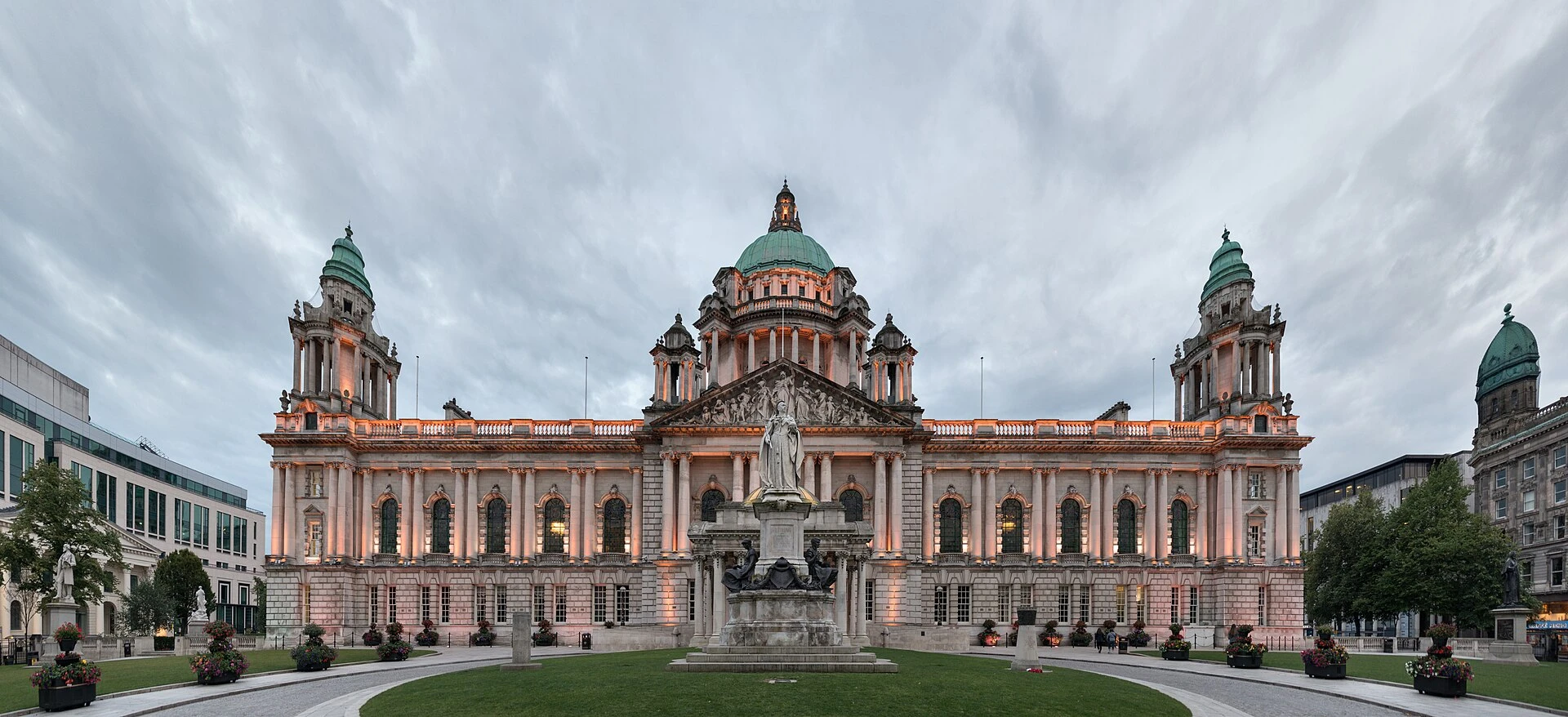 Belfast City Hall — Wikimedia Commons