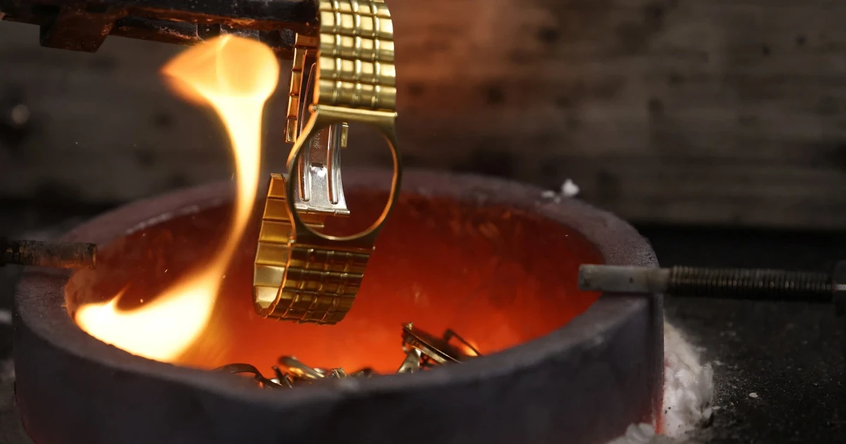 Gold prices drive vintage luxury watches to the scrap heap