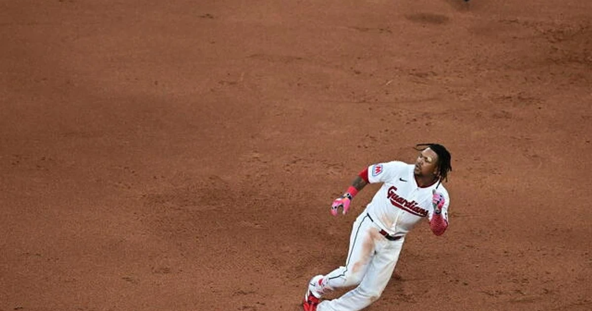 José Ramírez breaks left hand, Guardians face major lineup blow