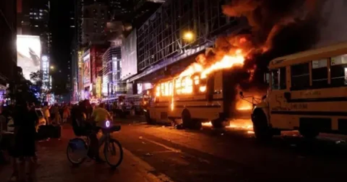 Knicks title sparks Manhattan chaos, 63 arrested and teen shot in Times Square
