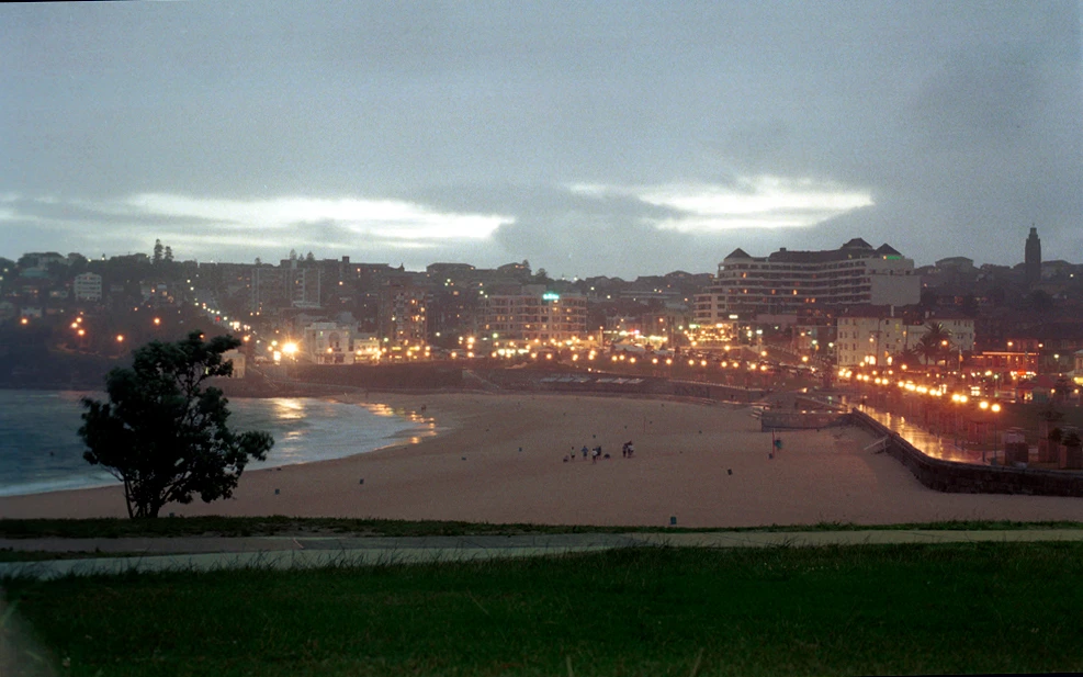 Coogee Beach — Wikimedia Commons