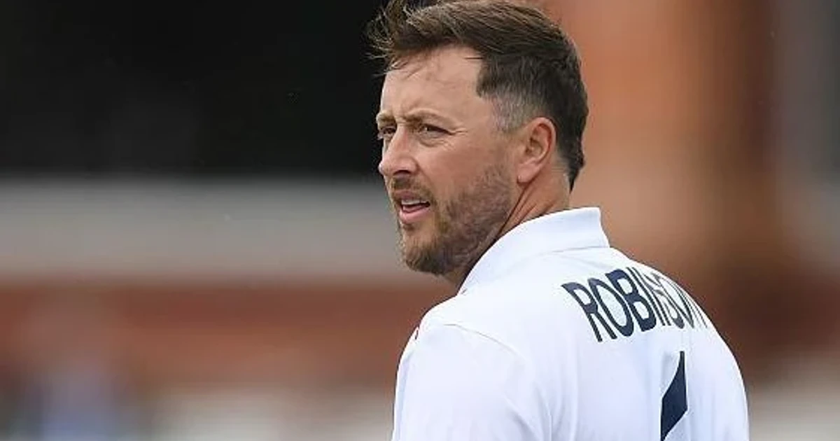 Robinson ruled out of second New Zealand Test with knee soreness