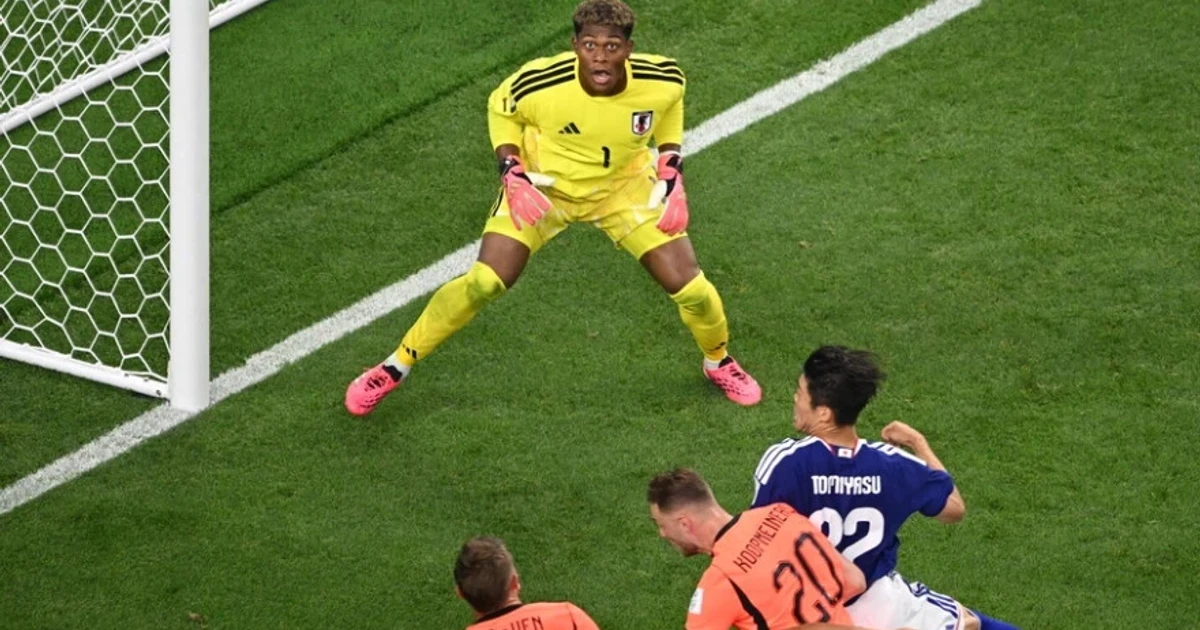 Netherlands and Japan draw 2-2 in World Cup opener, Van Dijk critical