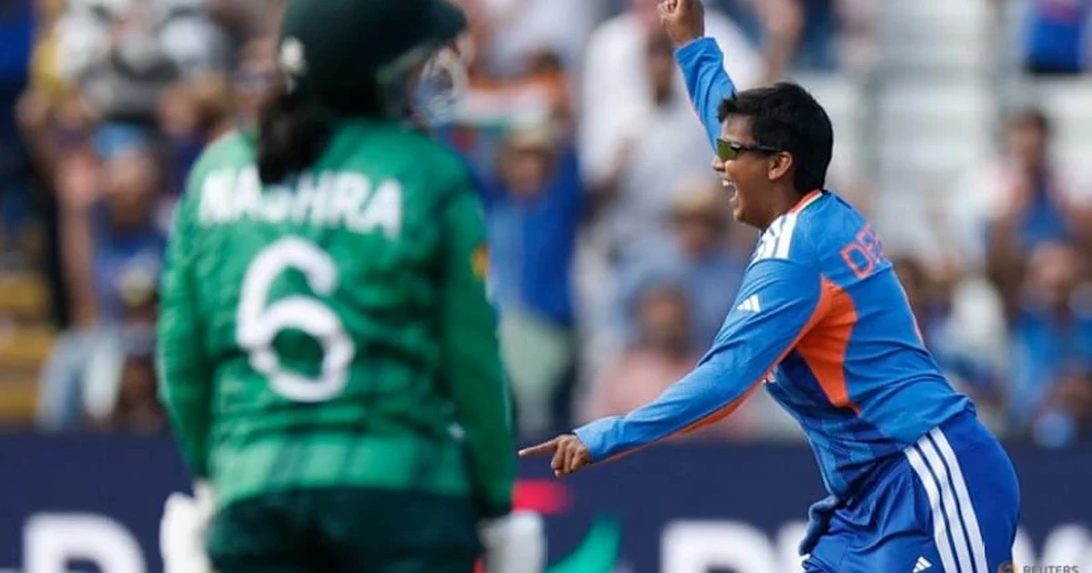 Deepti Sharma spins India to 64-run win over Pakistan