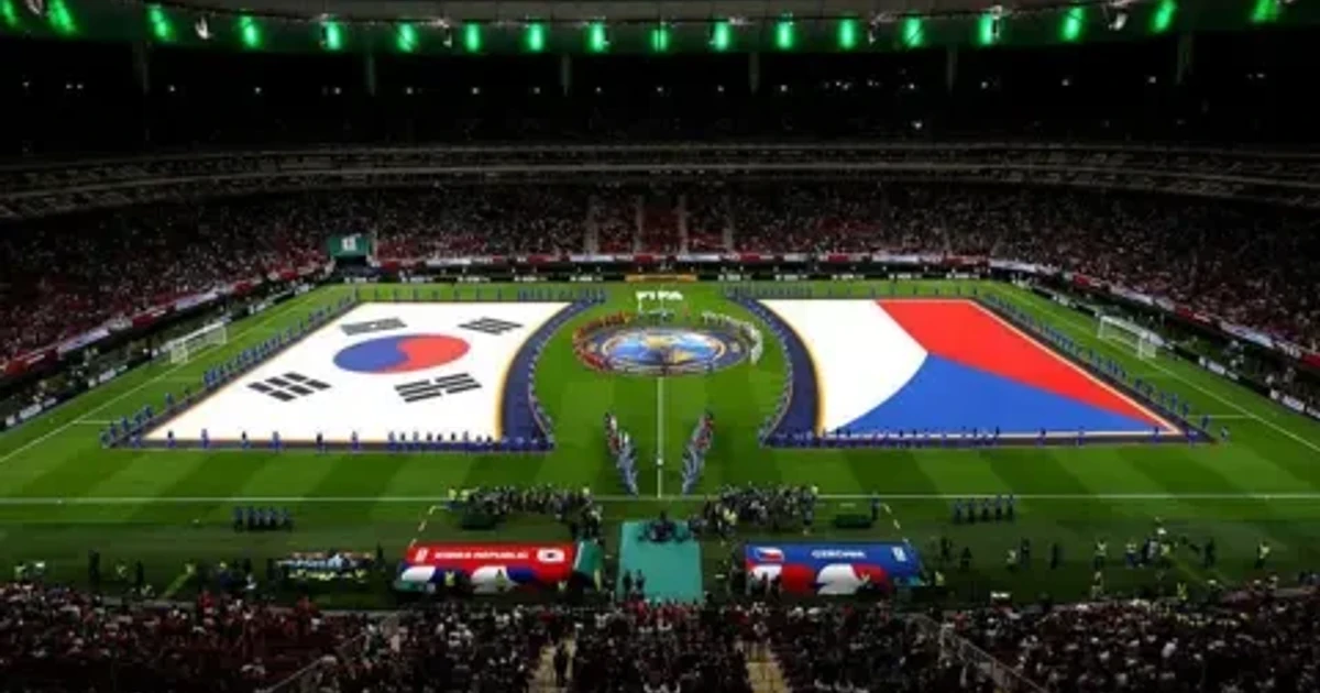 Mexican official resigns after racist gesture at Korean influencer in World Cup match