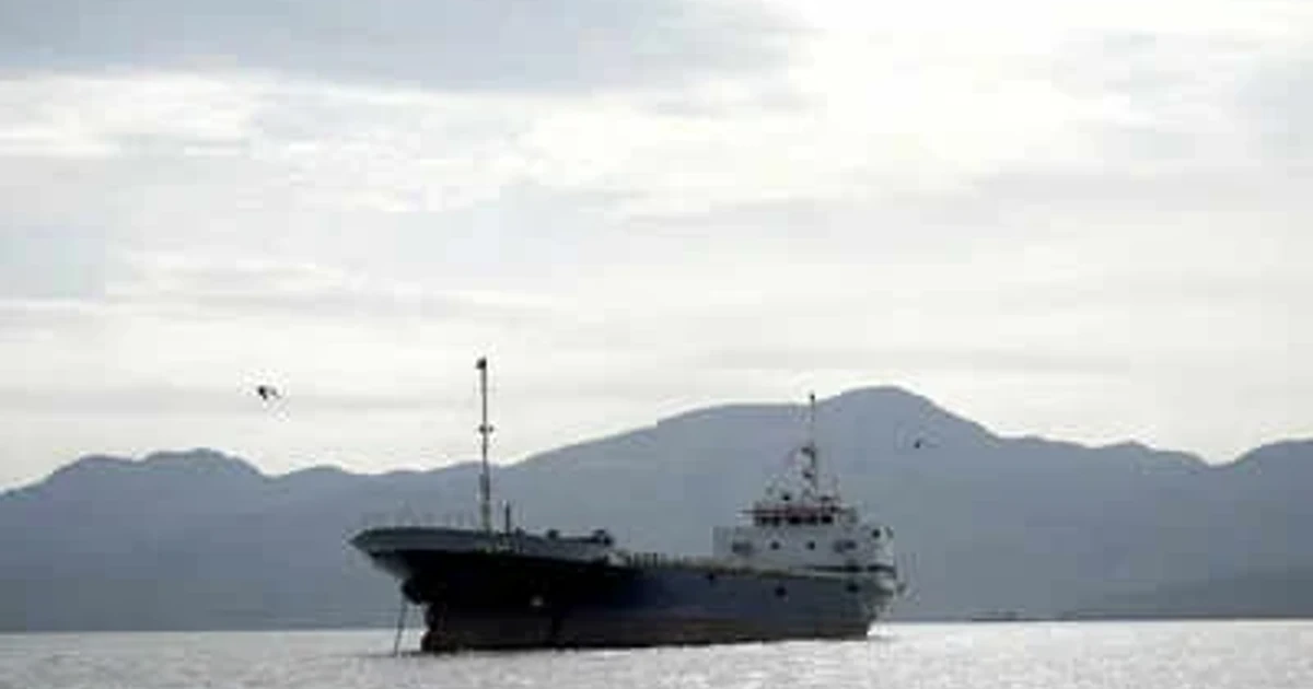 14 Indian crew rescued from sinking dhow off Oman coast