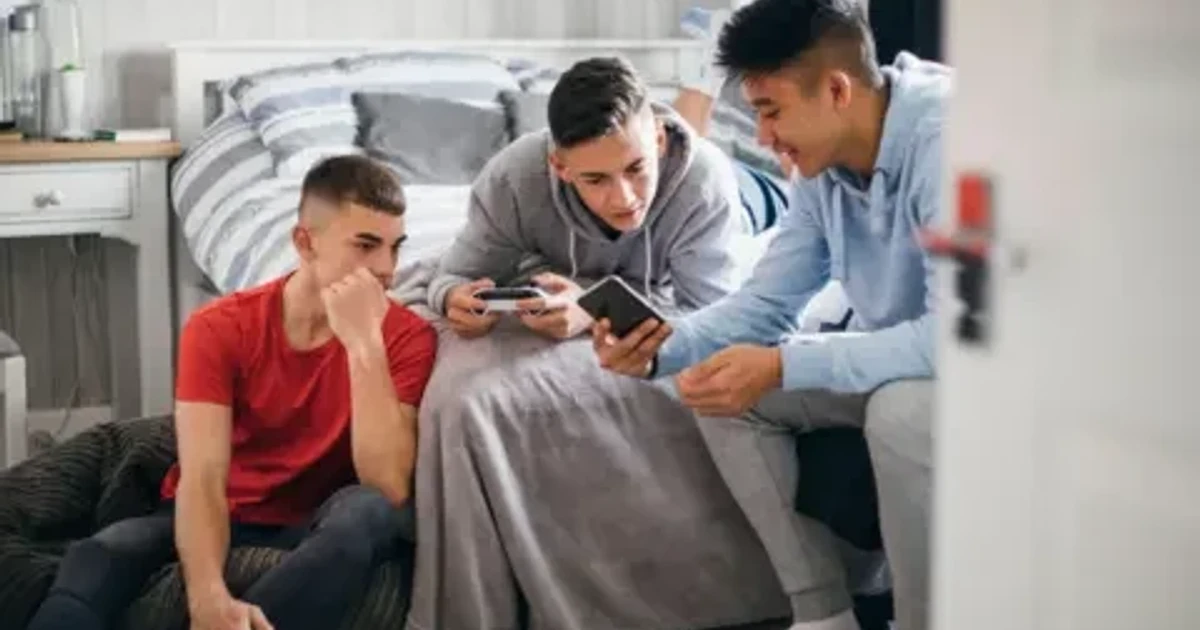 UK plans social media ban for under-16s, tightens child safety online