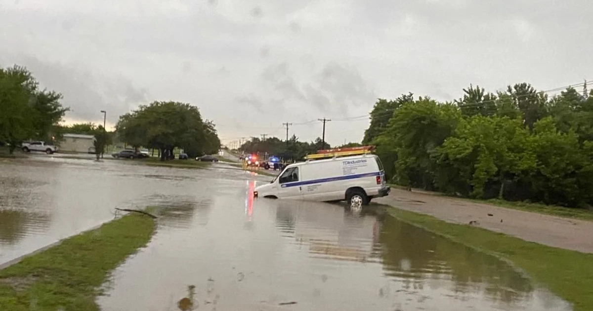 Texas flood risk grows as heavy rain, rescues continue