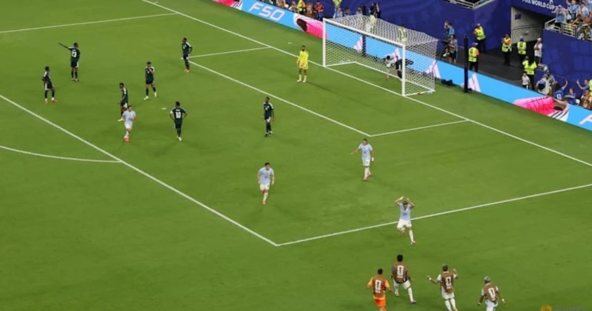 Saudi Arabia holds Uruguay to 1-1 draw in World Cup opener