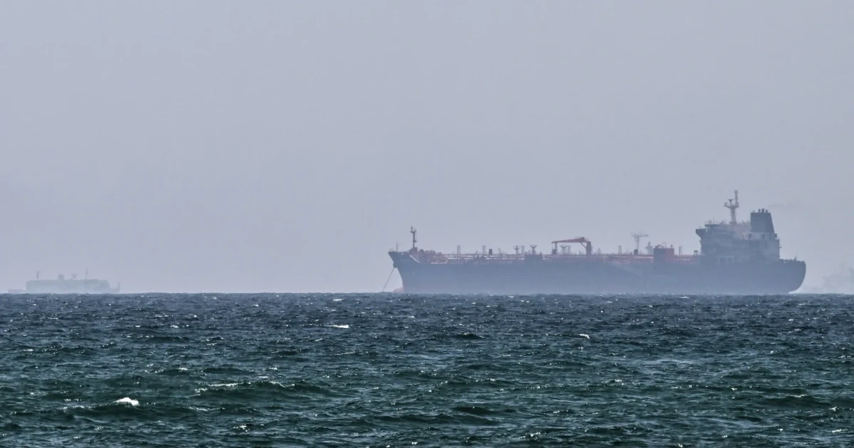 Shipping companies stay cautious as Strait of Hormuz traffic collapses