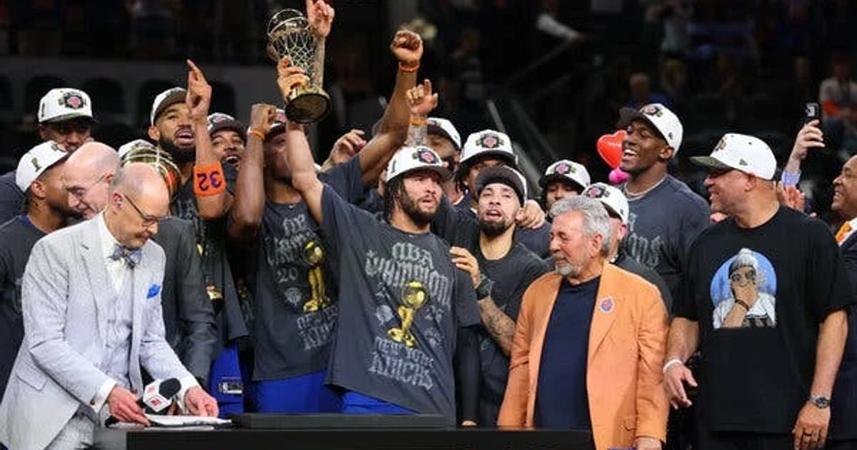 New York City prepares its biggest ticker-tape parade for Knicks title