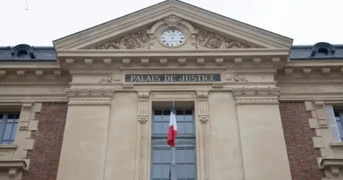 French court tries 79-year-old woman in 1995 Seine trunk murder