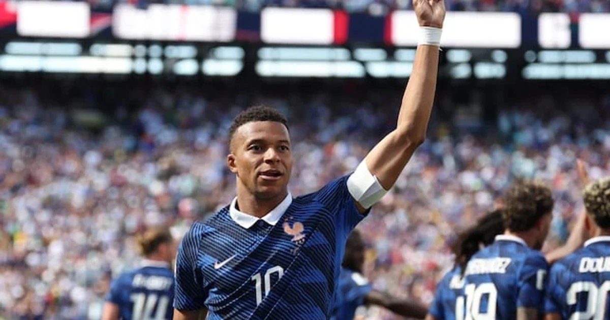 Mbappé double lifts France past Senegal in World Cup opener
