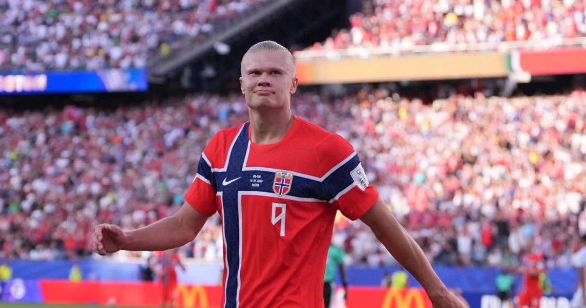 Haaland scores twice as Norway routs Iraq in World Cup return