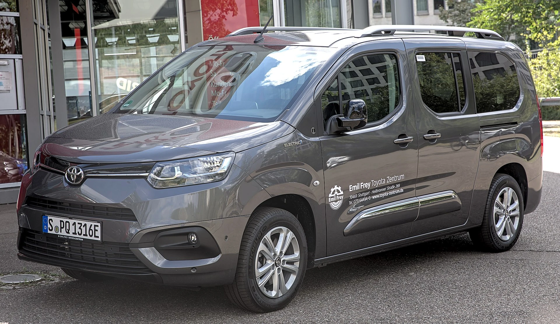 Toyota — Wikimedia Commons