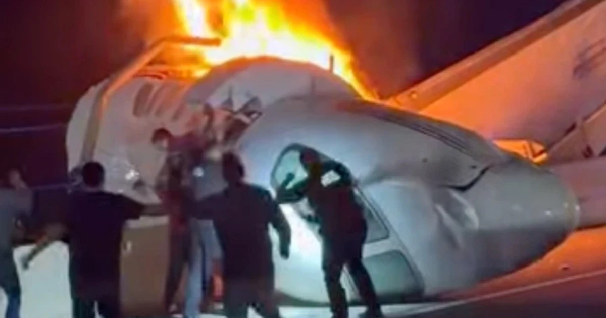 One dead, five injured after business jet crashes in Laredo, Texas