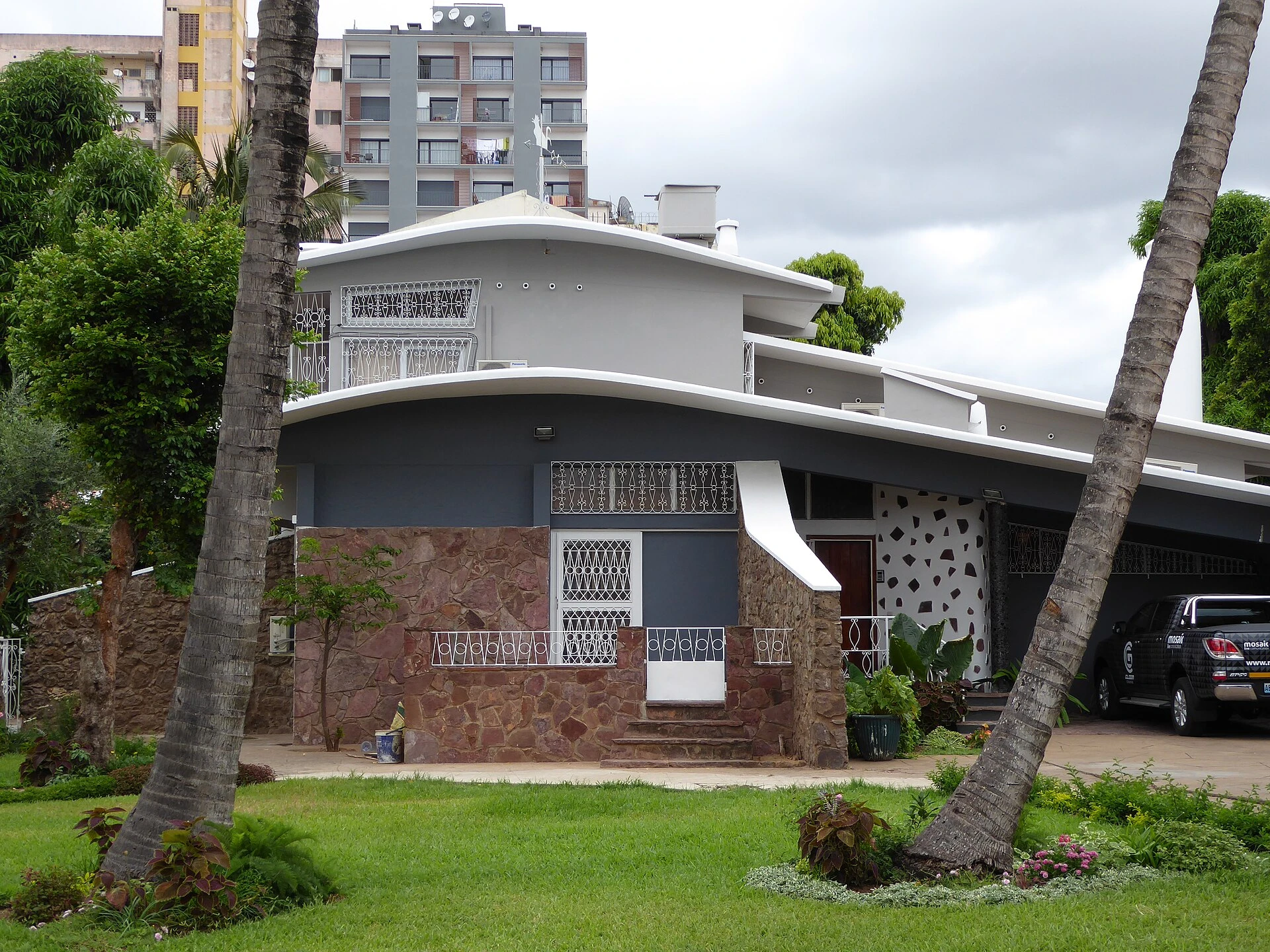 Pancho Guedes — Wikimedia Commons