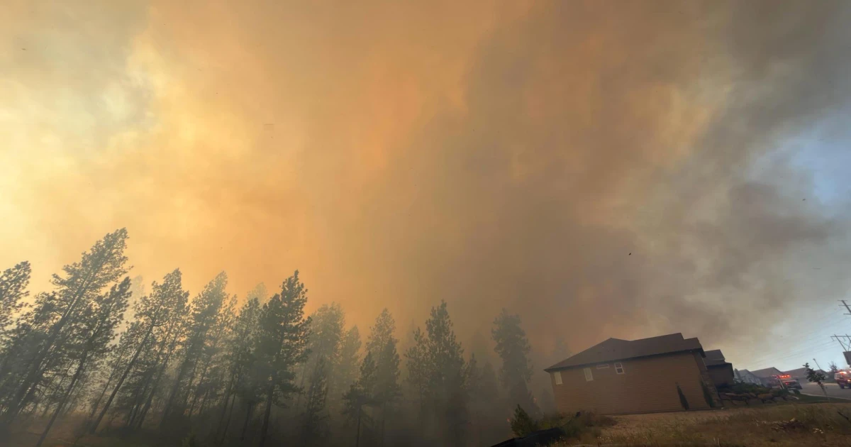 Washington wildfire forces mass evacuations, possible remains found in burned home