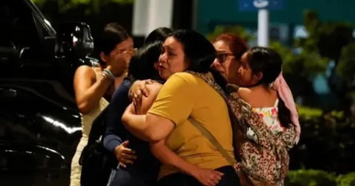 Gunmen kill alleged gang leader outside Guayaquil airport, two teens detained