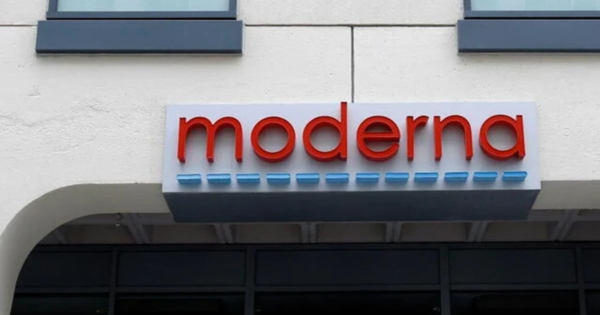 FDA advisers weigh Moderna's first mRNA flu vaccine for older adults