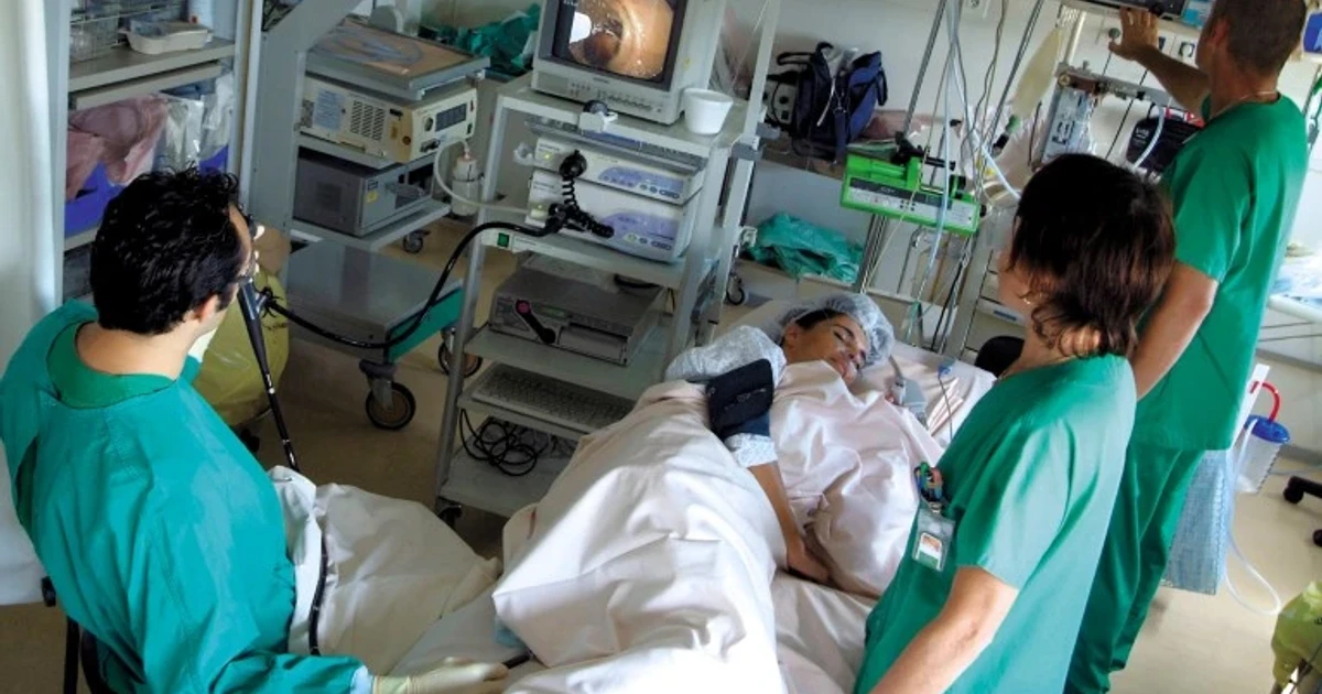 Heavy AI use may be eroding skills in medicine and coding