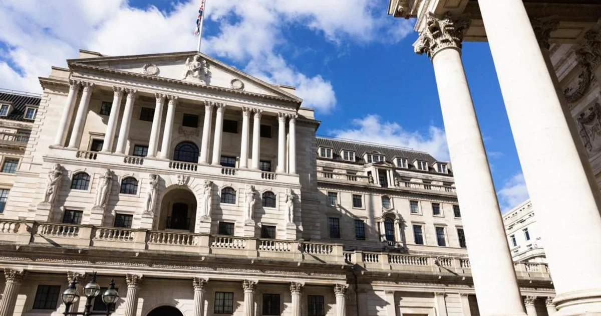 Bank of England holds rates, policymakers split over inflation outlook