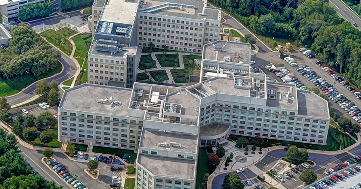 Lawmakers push to shrink the post-9/11 intelligence chief’s office