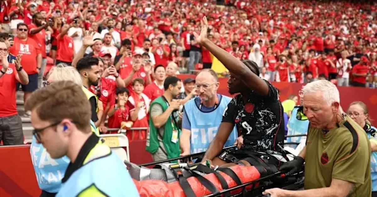 Canada routs Qatar, but Ismaël Koné injury overshadows first World Cup win