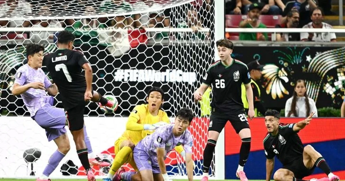 Mexico beats South Korea to top Group A, reach knockouts