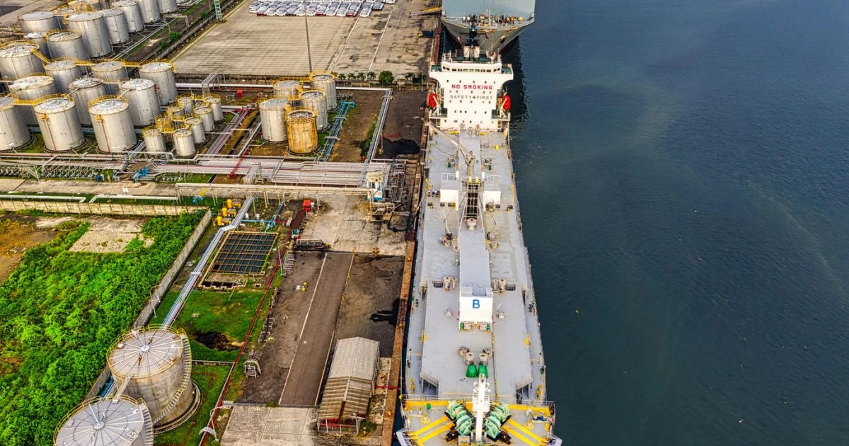 Oil slides as Iran-US ceasefire deal remains provisional