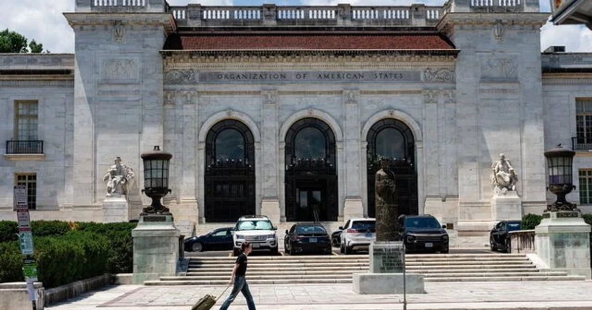 Senior U.S. diplomats quit OAS mission amid ambassador clash