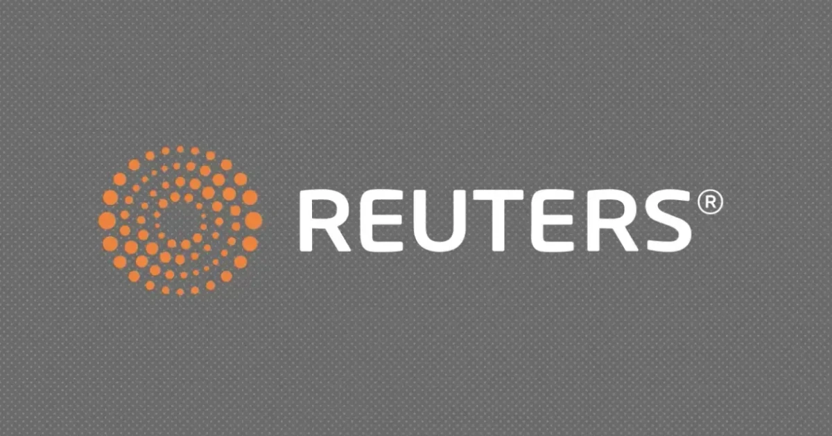 U.S. jobless claims edge lower, but hiring slowdown fears linger