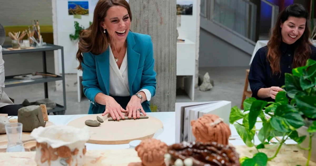 Princess warns against screen-mediated childhood after Britain’s social media ban