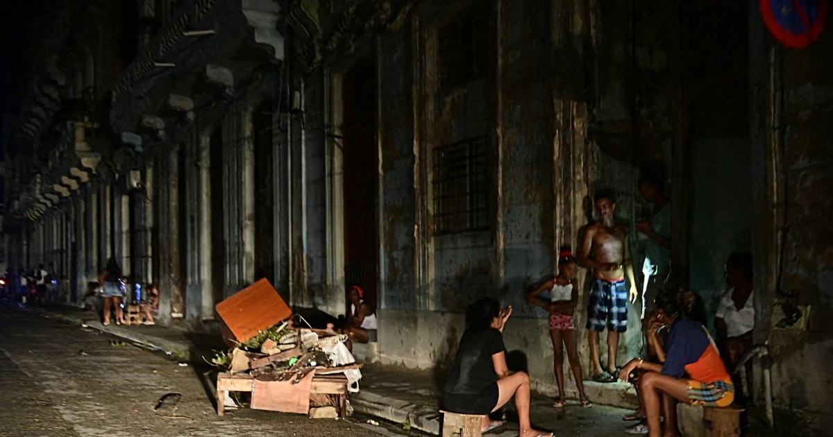 Havana nights in the dark as Cuba's power crisis deepens